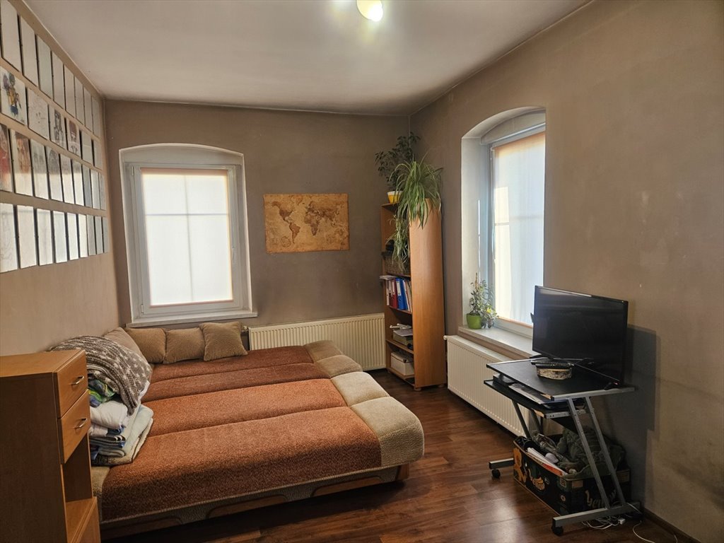 Bezczynszowe 72 m² z osobnym wejściem i strychem - polecam! Świebodzice, Centrum  72m2 Foto 1