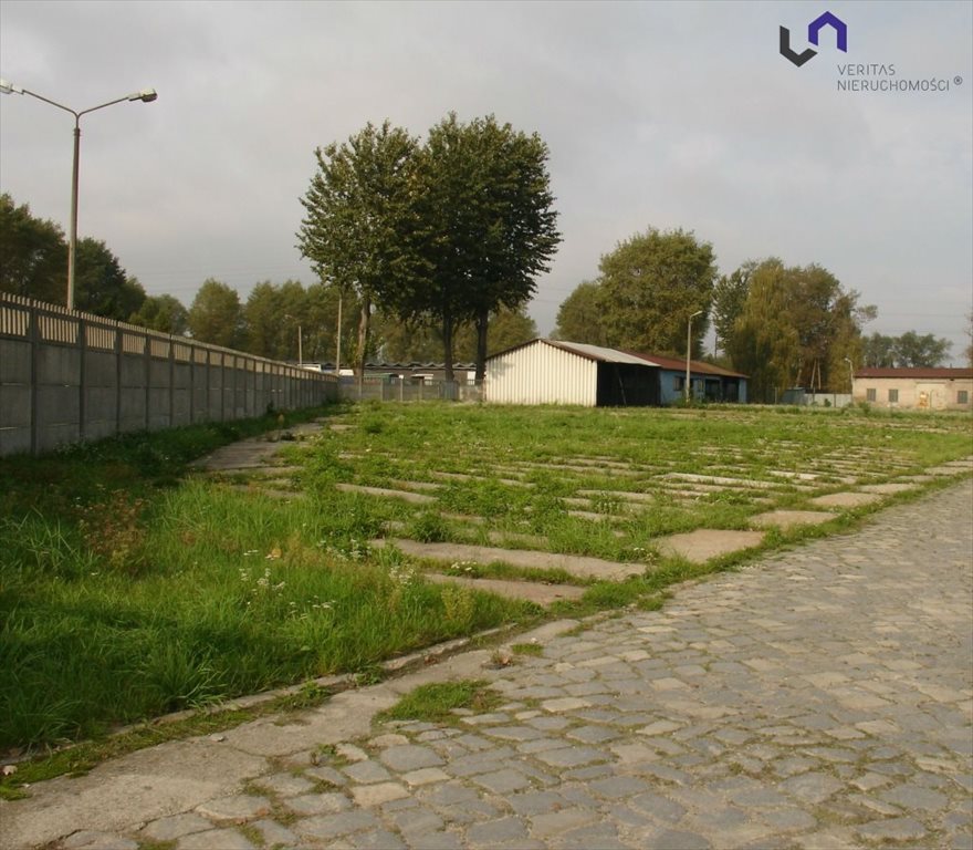 Wynajem działki 1800 m² z biurami i wiatą, Gliwice Gliwice, Ligota Zabrska  1 800m2 Foto 1