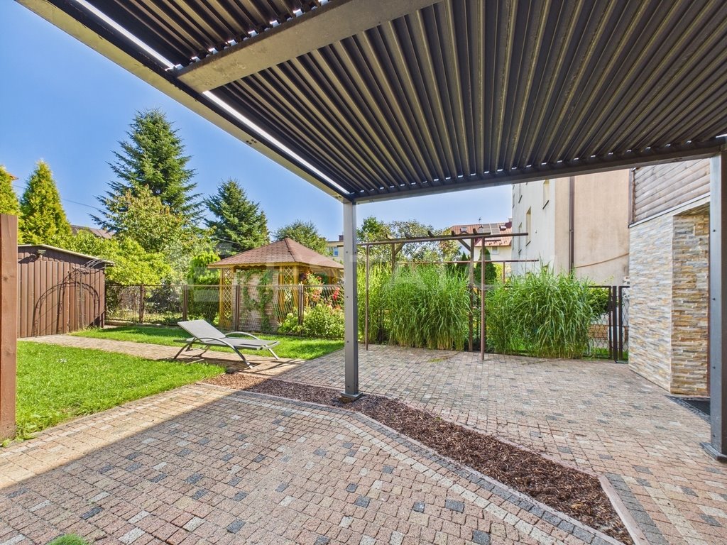 Przestronny bliźniak 240 m² z ogrzewaniem gazowym i fotowoltaiką: Rzeszów: Brzozowa