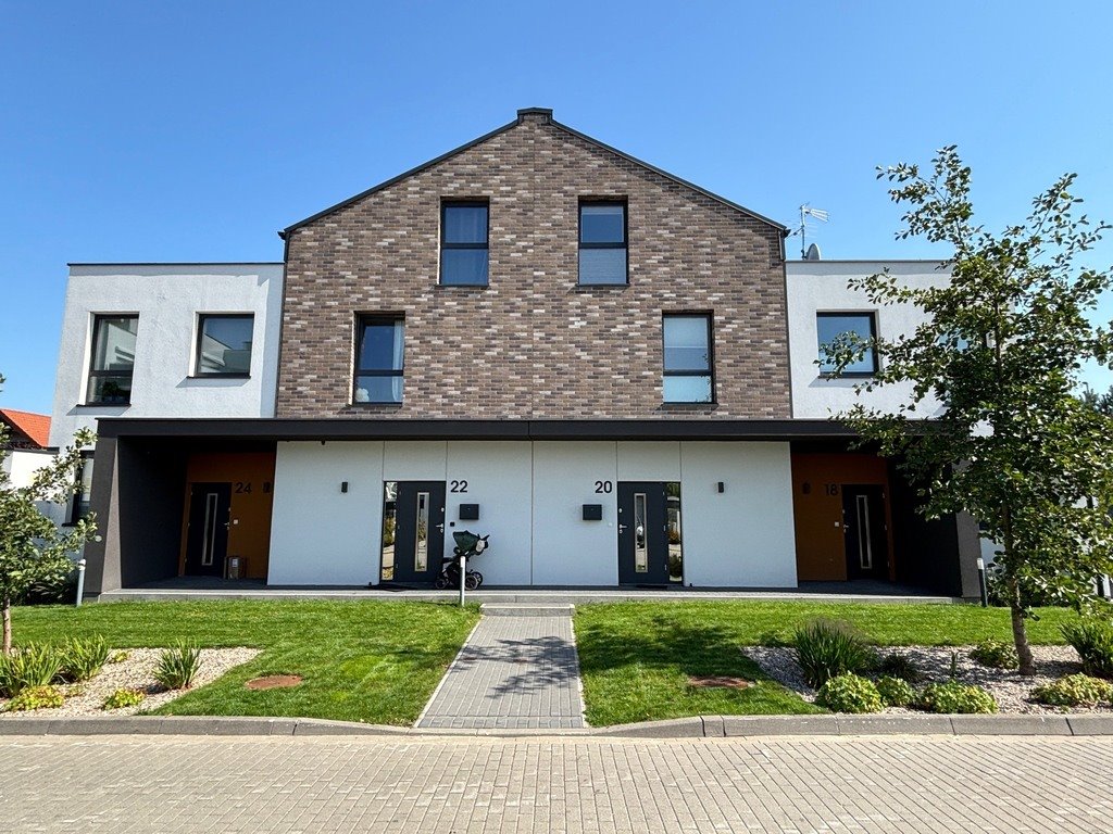 Sprzedam nowoczesny segment 116 m² z ogrodem i tarasami Ożarów Mazowiecki, Wojciecha Korfantego  116m2 Foto 1