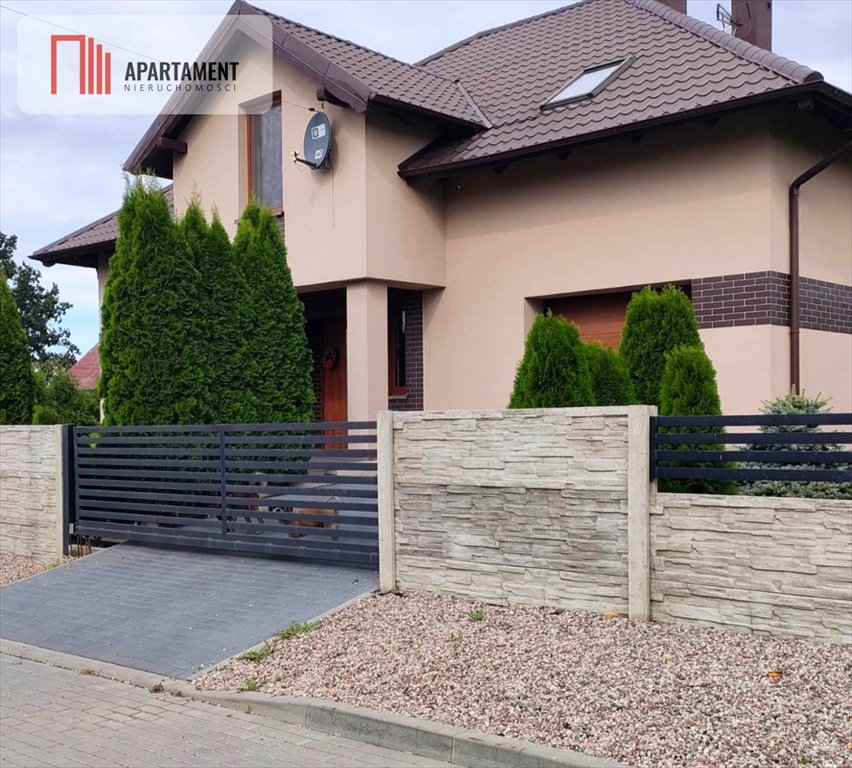 Urokliwy dom 185 m2 z ogrodem i garażem w Tucholi Tuchola  185m2 Foto 1