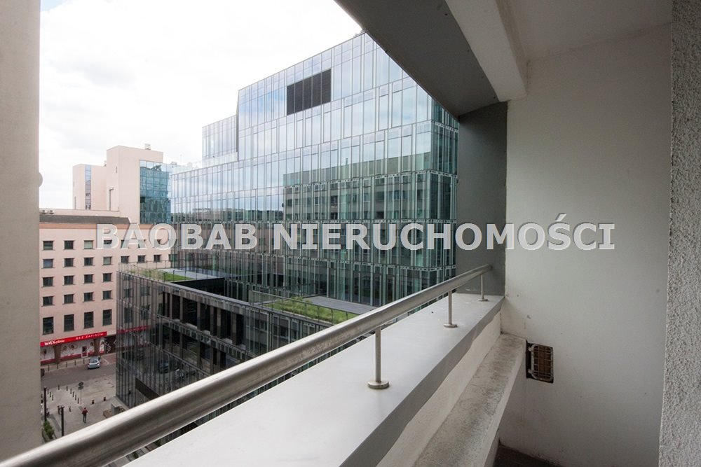 Kawalerka 26 m2 w centrum Warszawy z balkonem i widokiem Warszawa, Śródmieście, Śródmieście, Świętokrzyska  26m2 Foto 1