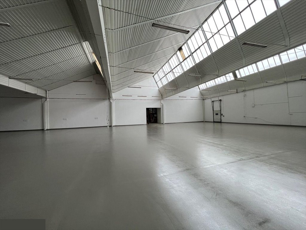 Nowoczesny magazyn 1175 m² z wysokim składowaniem i dużą mocą Częstochowa, Kanał Kohna  1 175m2 Foto 1