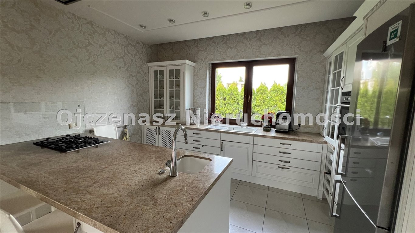 Przestronny dom 360 m2 z kominkiem i garażem w Niemczu Niemcz  360m2 Foto 1