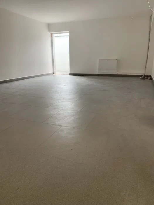 Lokal użytkowy 41 m2 z parkingiem, idealny na sklep lub usługę Michałowice  41m2 Foto 1