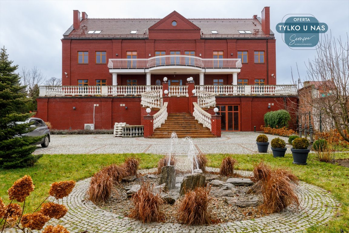 Lokal użytkowy na sprzedaż Sieradz, Polskiej Organizacji Wojskowej  1 725m2 Foto 1