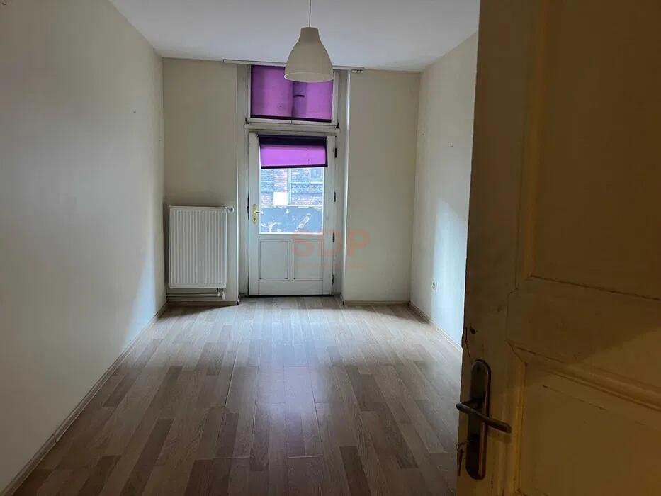 Inwestycyjne mieszkanie 139 m2 z 7 pokojami w centrum Katowic Katowice, Słowackiego Juliusza  134m2 Foto 1