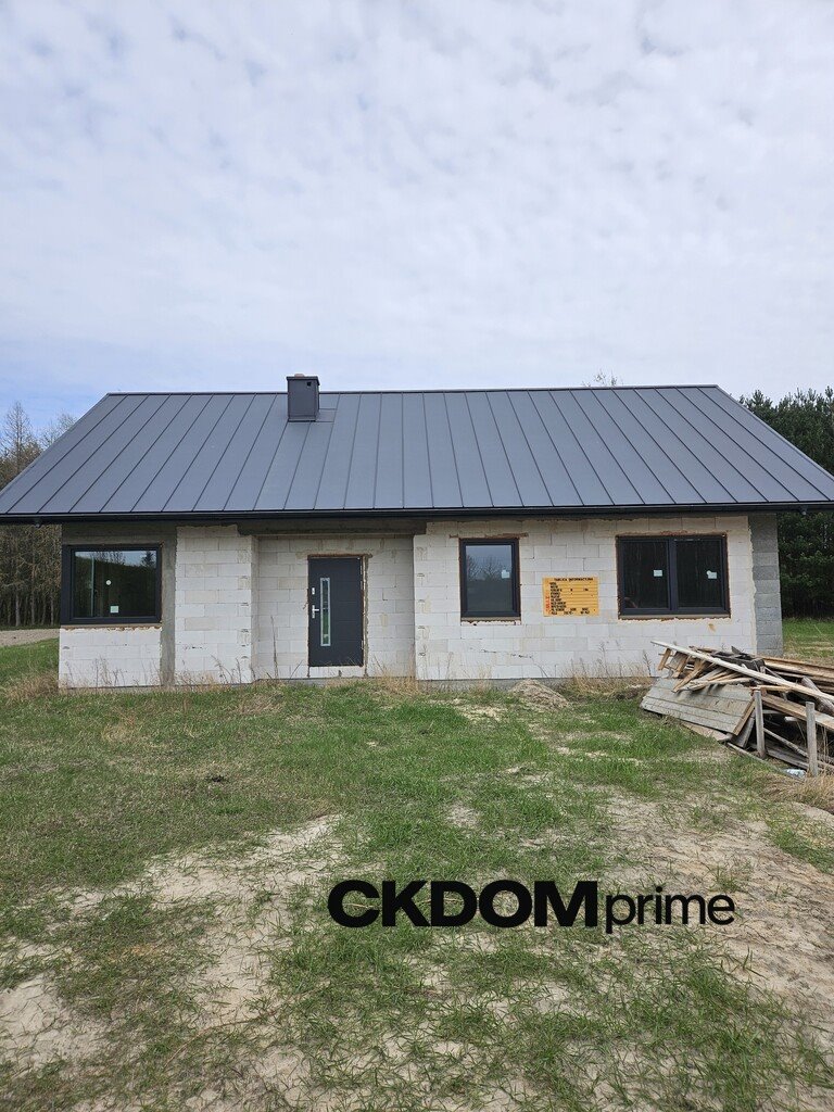 Dom w stanie surowym z dużą działką w Rytwianach Rytwiany  87m2 Foto 1