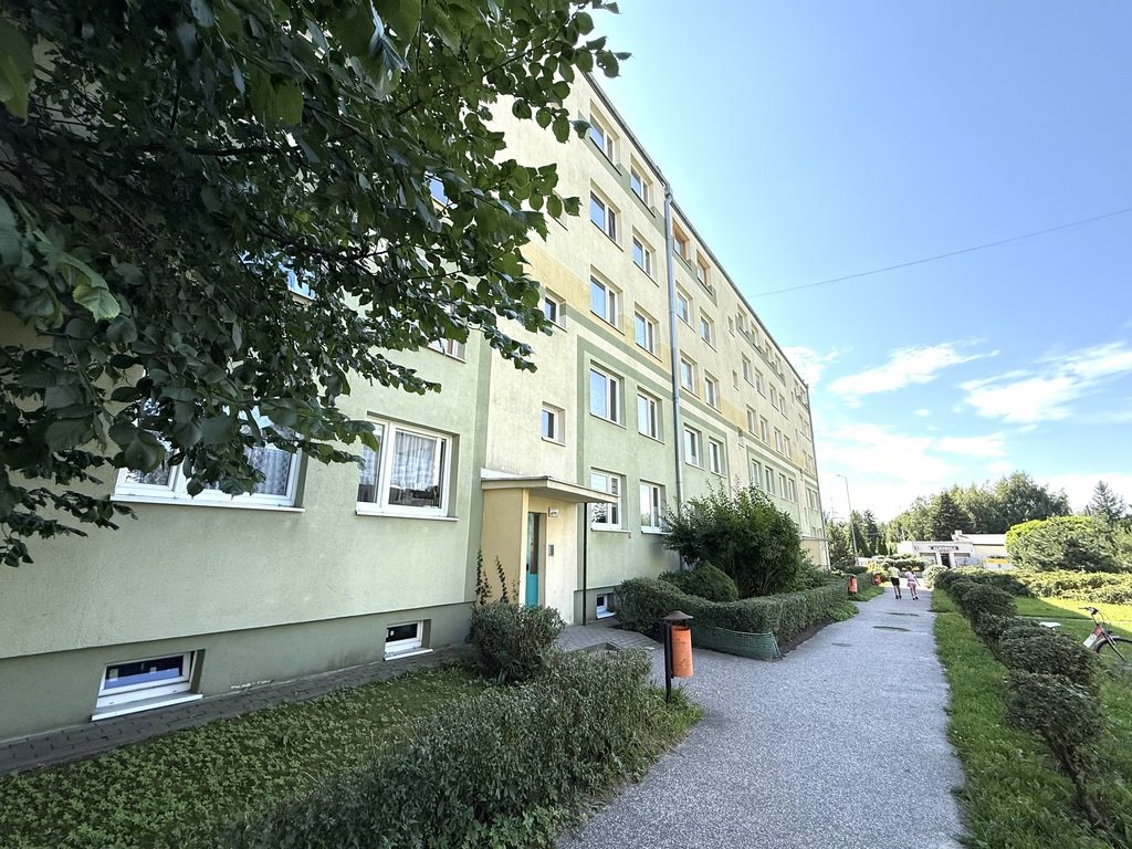 3-pokojowe mieszkanie z dużym salonem i balkonem na Bugaju Pabianice, Bugaj  61m2 Foto 1