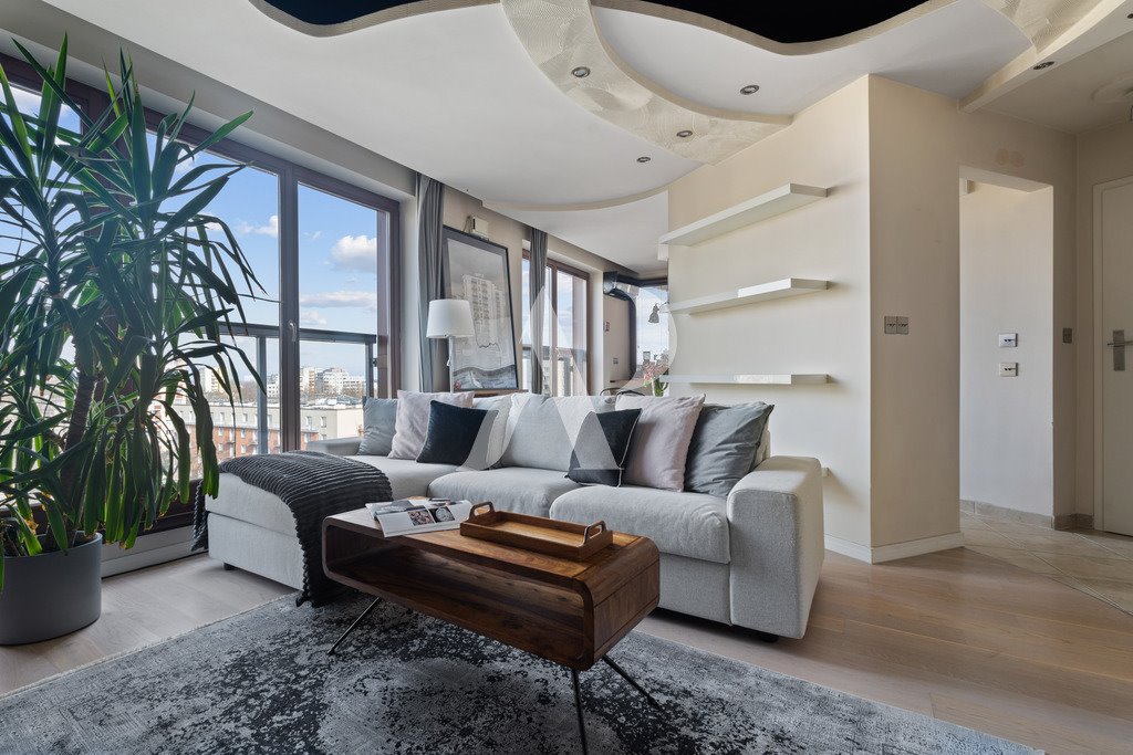 Stylowy 55m2 apartament na ostatnim piętrze z loggią i miejscem garażowym Warszawa, Praga-Południe, Czapelska  55m2 Foto 1