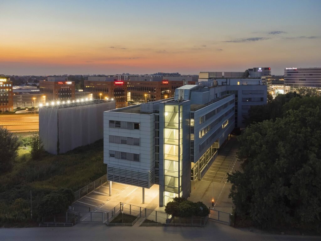 Nowoczesne biura w kompleksie Taifun, 1288 m², elastyczne aranżacje Warszawa, Włochy, Jutrzenki  1 288m2 Foto 1