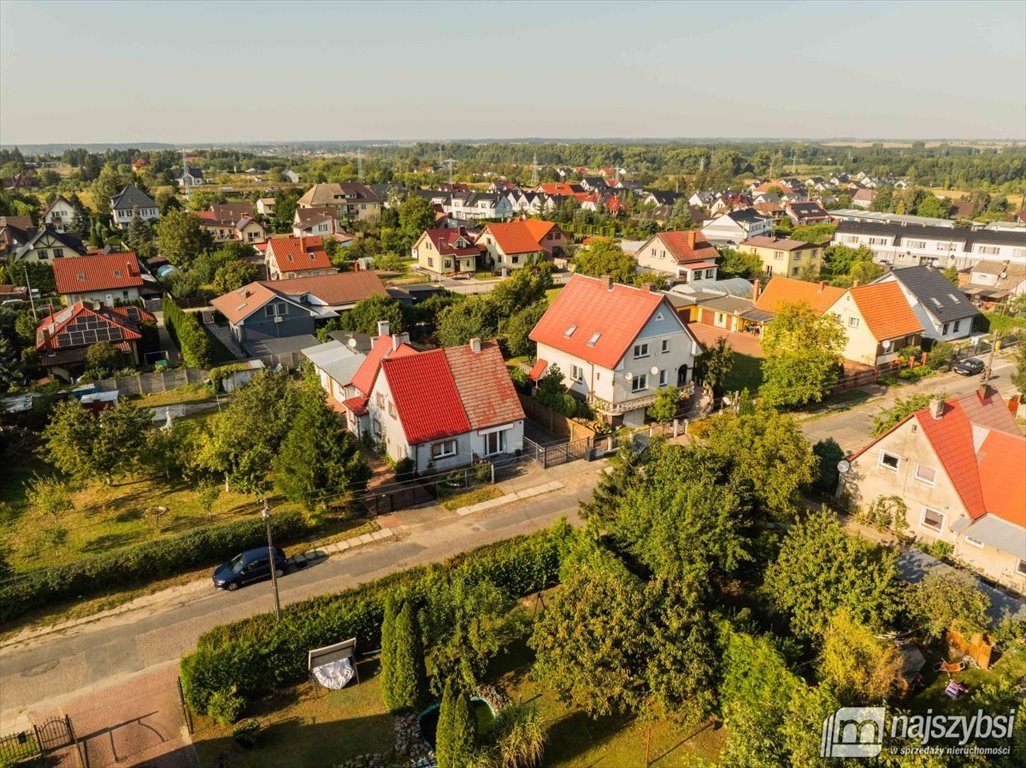 Do sprzedania przestronny dom 6 pokoi z garażem i ogrzewaniem ekogroszkiem Stargard  146m2 Foto 1