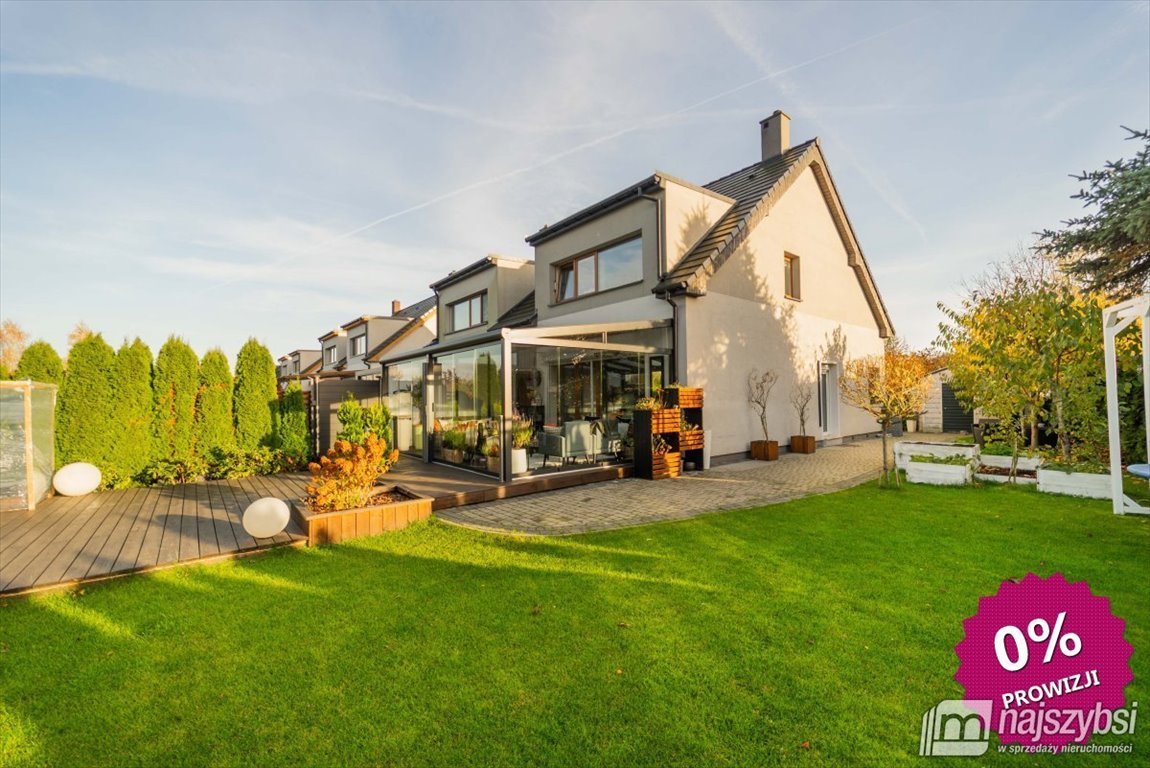 Komfortowy dom z basenem i garażem w Zieleniewie Zieleniewo, Cicha  100m2 Foto 1