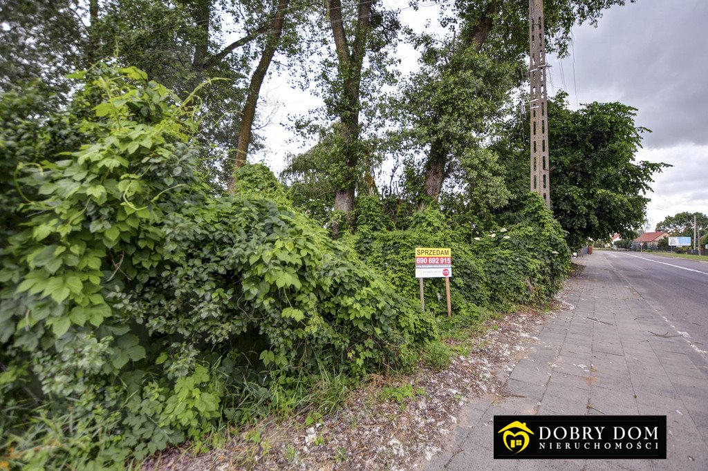 Sprzedam działkę z domem do rozbiórki i mediami w Boćkach Boćki  50m2 Foto 1