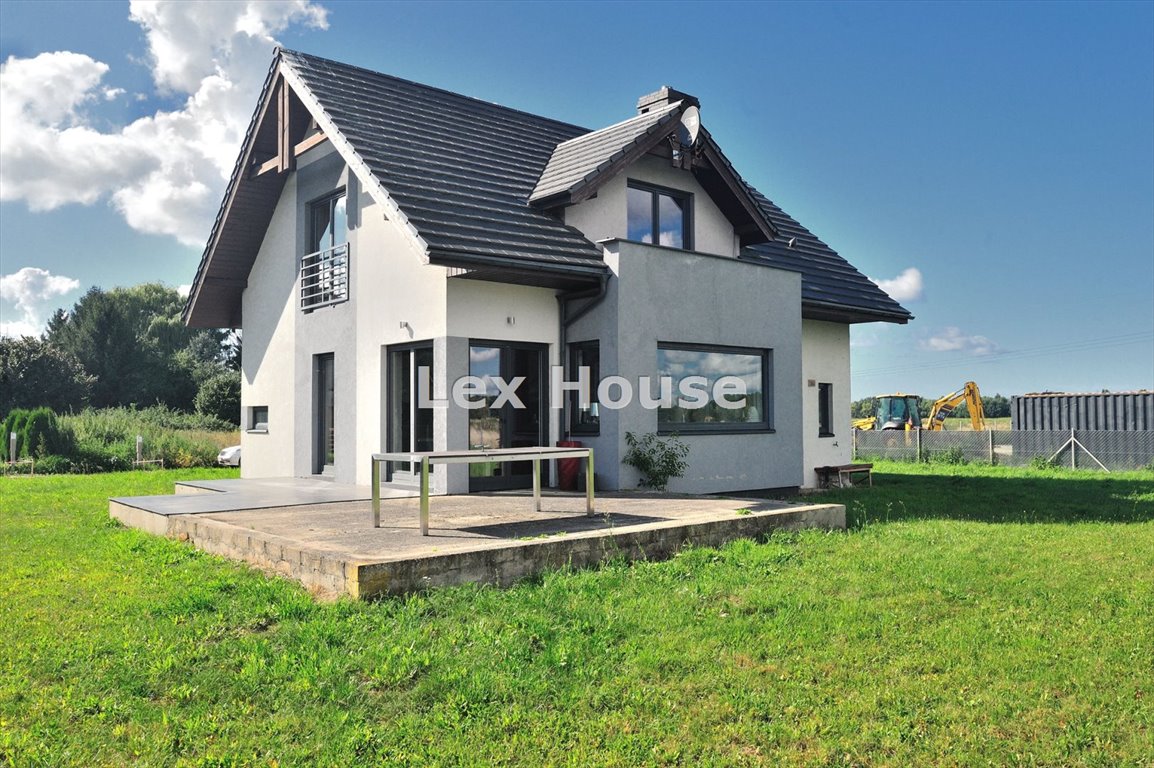 Nowoczesny dom z garażem i dużą działką w Modrzewie. Modrzewie  144m2 Foto 1