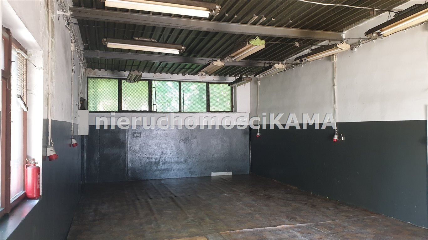 Magazyn 250m2 z biurami, do adaptacji, blisko dróg Bielsko-Biała, Centrum  250m2 Foto 1