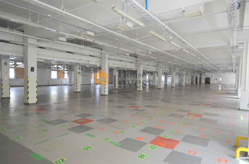 Wynajem magazynu 8 000 m2 z biurami i monitoringiem Legnica, rynek Rynek  8 000m2 Foto 1