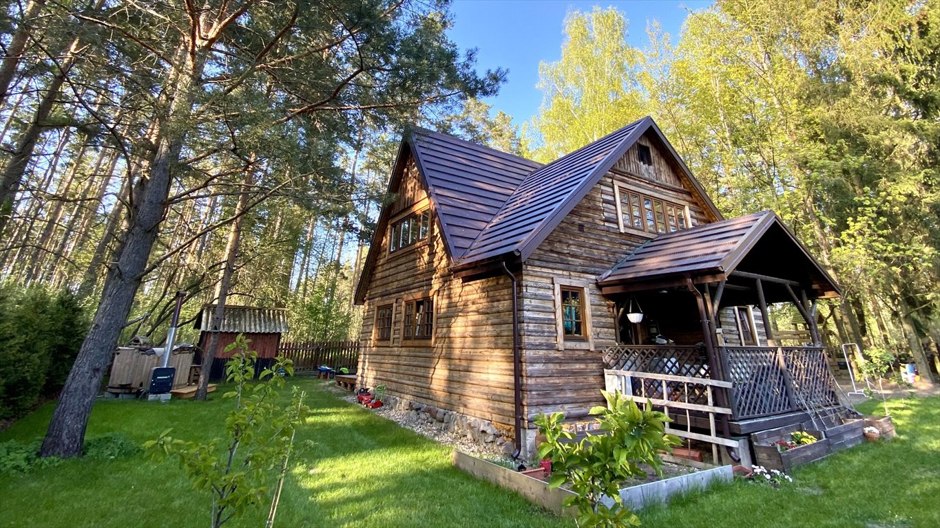 Dom z lasem i jeziorem – idealny na wypoczynek i inwestycję Wałpusz  120m2 Foto 1
