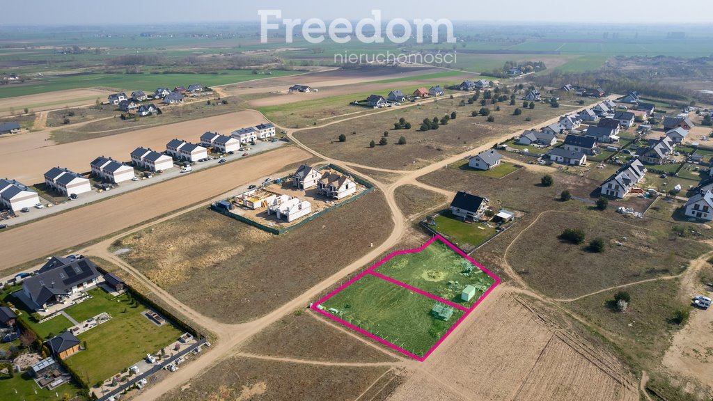 Działka 944 m² pod dom marzeń z mediami i blisko natury Skowarcz  944m2 Foto 1