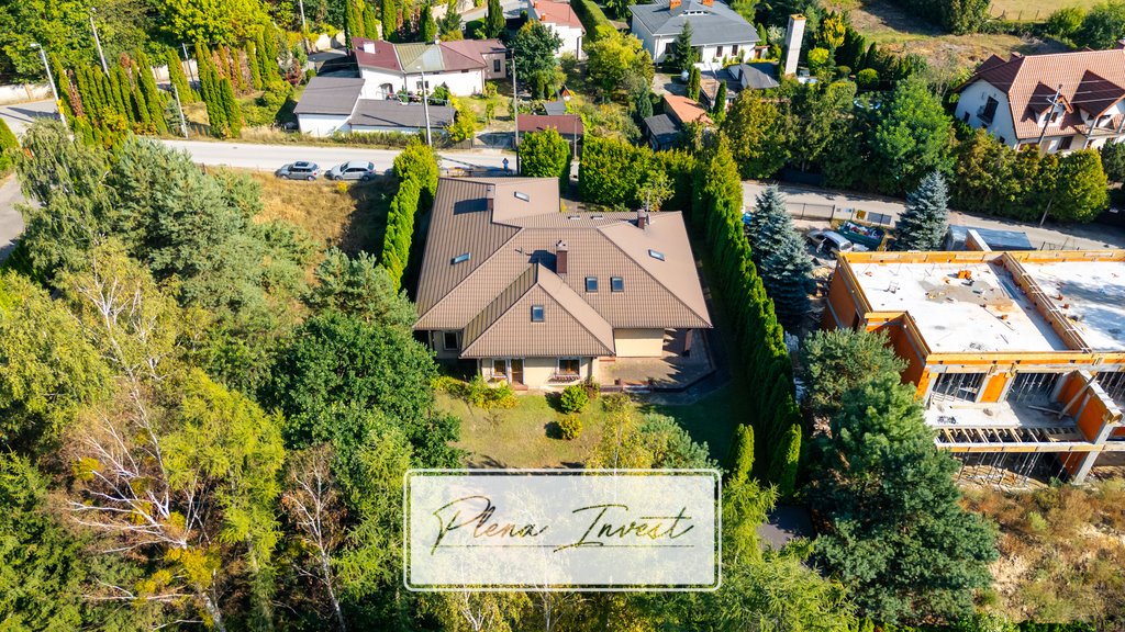 Przestronny dom 266 m² z garażem, tarasem i ogrodem Chyliczki  266m2 Foto 1