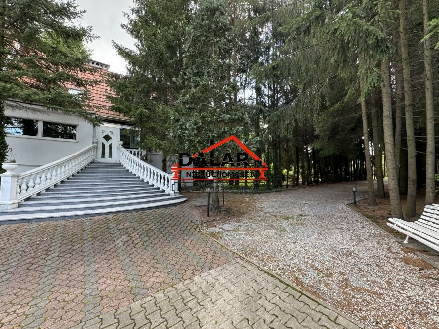 Przestronny dom 360 m2 z ogrodem, garaż i gabinet Szymanów  360m2 Foto 1