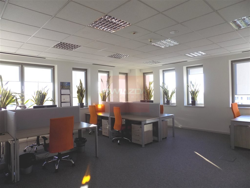 Nowoczesny biurowiec 640 m² z magazynem, blisko metra Warszawa, Wola  640m2 Foto 1