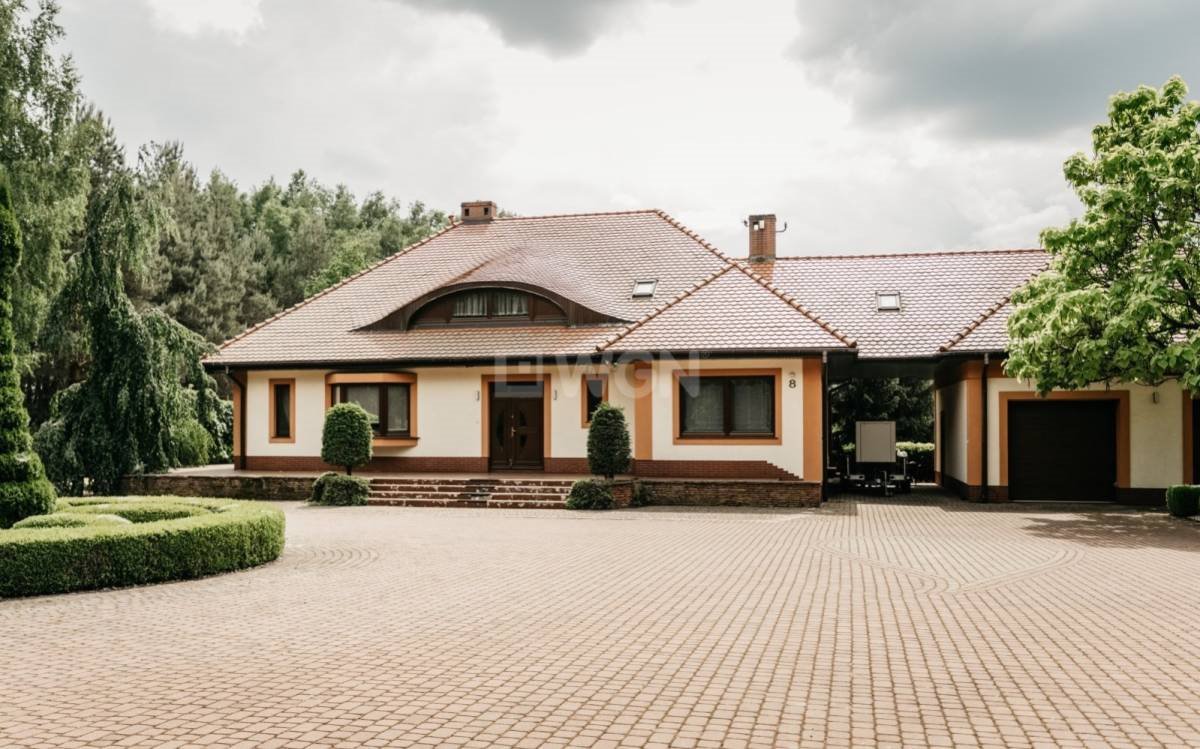 Przestronny dom 350 m² z dużą działką 2,6 ha w Kraszewicach Kraszewice, Kraszewice  350m2 Foto 1