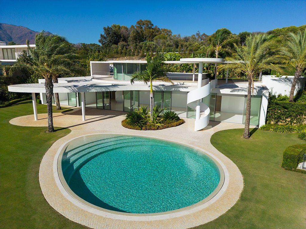 Luksusowa willa z basenem i widokiem na pole golfowe Hiszpania, Casares del Sol, Casares del Sol, Casares, Málaga  552m2 Foto 1