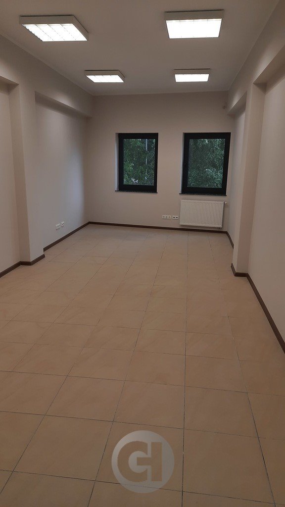 Nowoczesny lokal biurowy 27,5 m2 z klimatyzacją i parkingiem Gorzów Wielkopolski, Os. Staszica  28m2 Foto 1