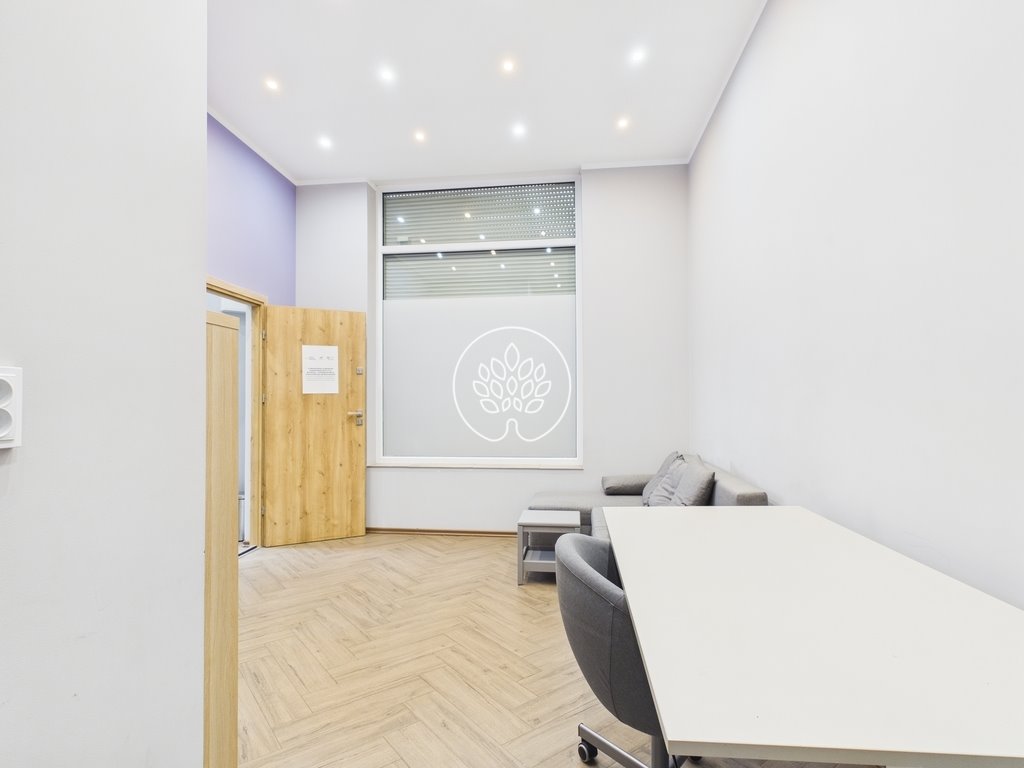 Kawalerka po remoncie z dużymi witrynami i potencjałem inwestycyjnym Bydgoszcz, Okole, Władysława Łokietka  29m2 Foto 1