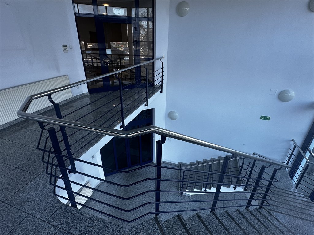 Na wynajem przestronne biura 280 m² z magazynem i parkingiem Toruń, Mokre  280m2 Foto 1