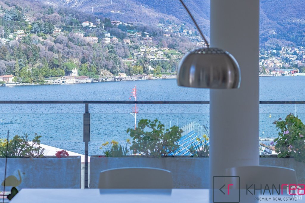 Mieszkanie trzypokojowe na sprzedaż Włochy, Como  142m2 Foto 1