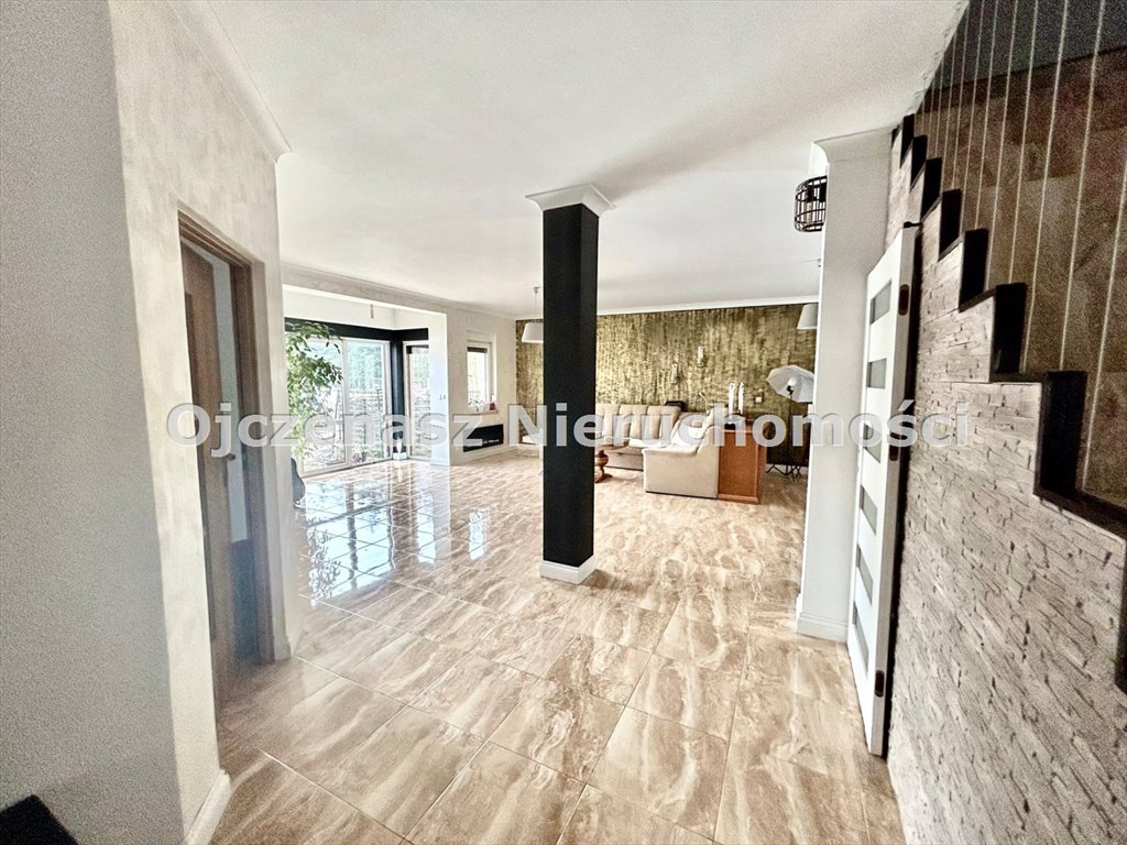 Do sprzedania przestronny dom 3-lokalowy z garażem i bio kominkiem Sicienko  265m2 Foto 1
