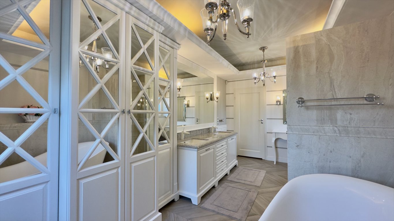 Przestronny dom 186 m2 z kominkiem, garażem i nowoczesnym wyposażeniem Dziekanów Polski, podróżna 34  186m2 Foto 1