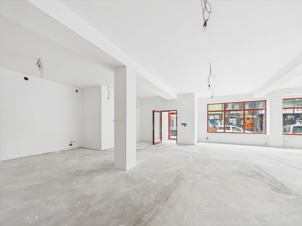 Nowoczesny lokal 107 m² przy deptaku w Nowym Targu polecam Nowy Targ, Krzywa  107m2 Foto 1