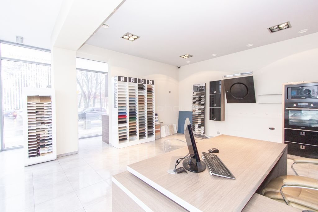 Lokal użytkowy 76,4 m² w centrum Białogardu z witrynami Białogard, Piłsudskiego  76m2 Foto 1