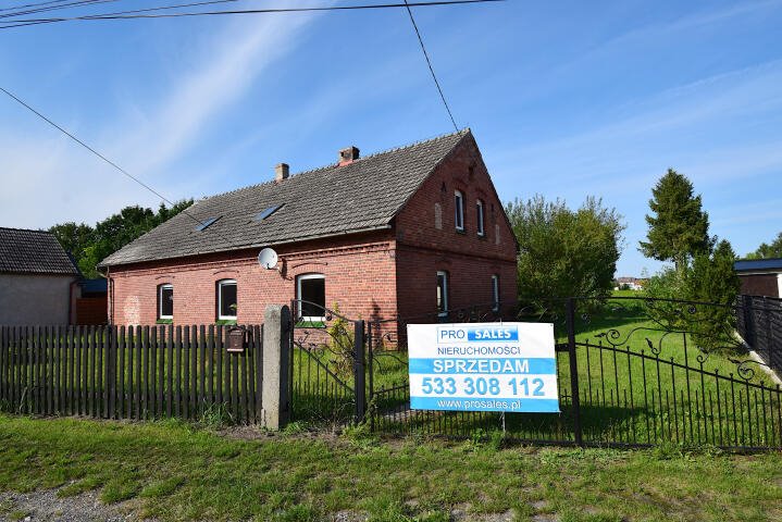 Dom do remontu z garażem i dużą działką w Jełowej Jełowa, Kupska  94m2 Foto 1