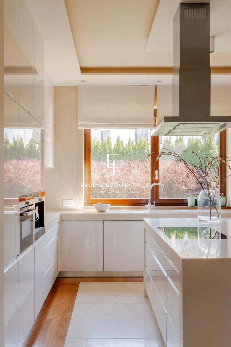 Dom na sprzedaż Konstancin-Jeziorna  360m2 Foto 1