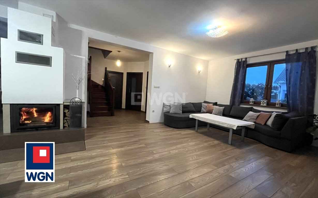 Dom z kominkiem na sprzedaż w Białej, 131,5 m2 Chojnów, Biała  132m2 Foto 1