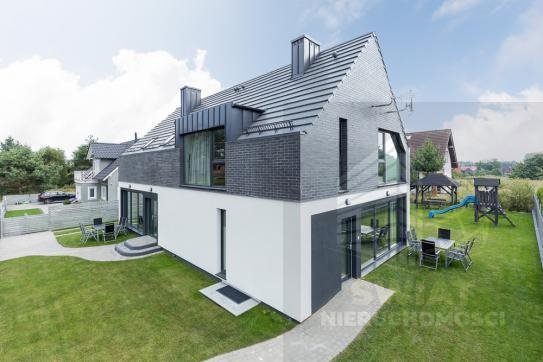 Dom z sauną i jacuzzi, 3 mieszkania, blisko jezior Kołczewo  275m2 Foto 1