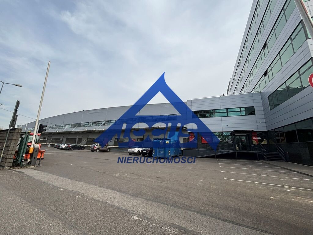 Magazyn 1115 m² z rampami i biurami na Woli - polecam!: Warszawa Wola
