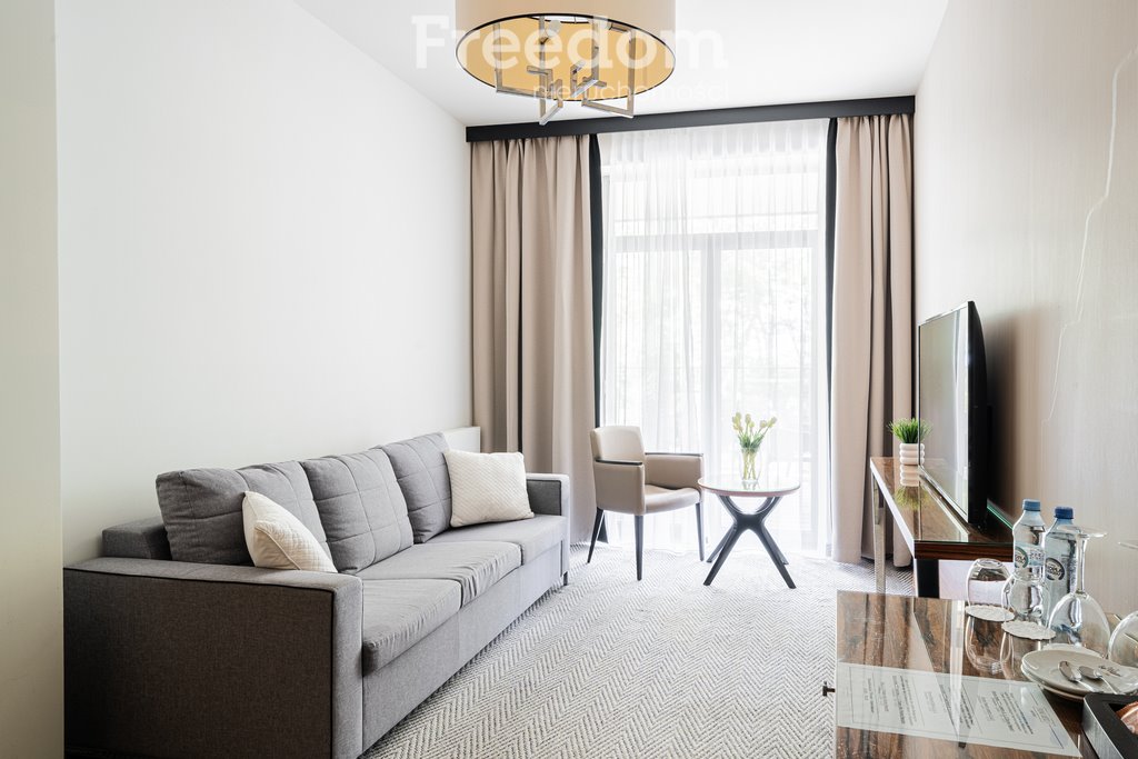 Mieszkanie dwupokojowe na sprzedaż Kołobrzeg, Antoniego Sułkowskiego  41m2 Foto 1