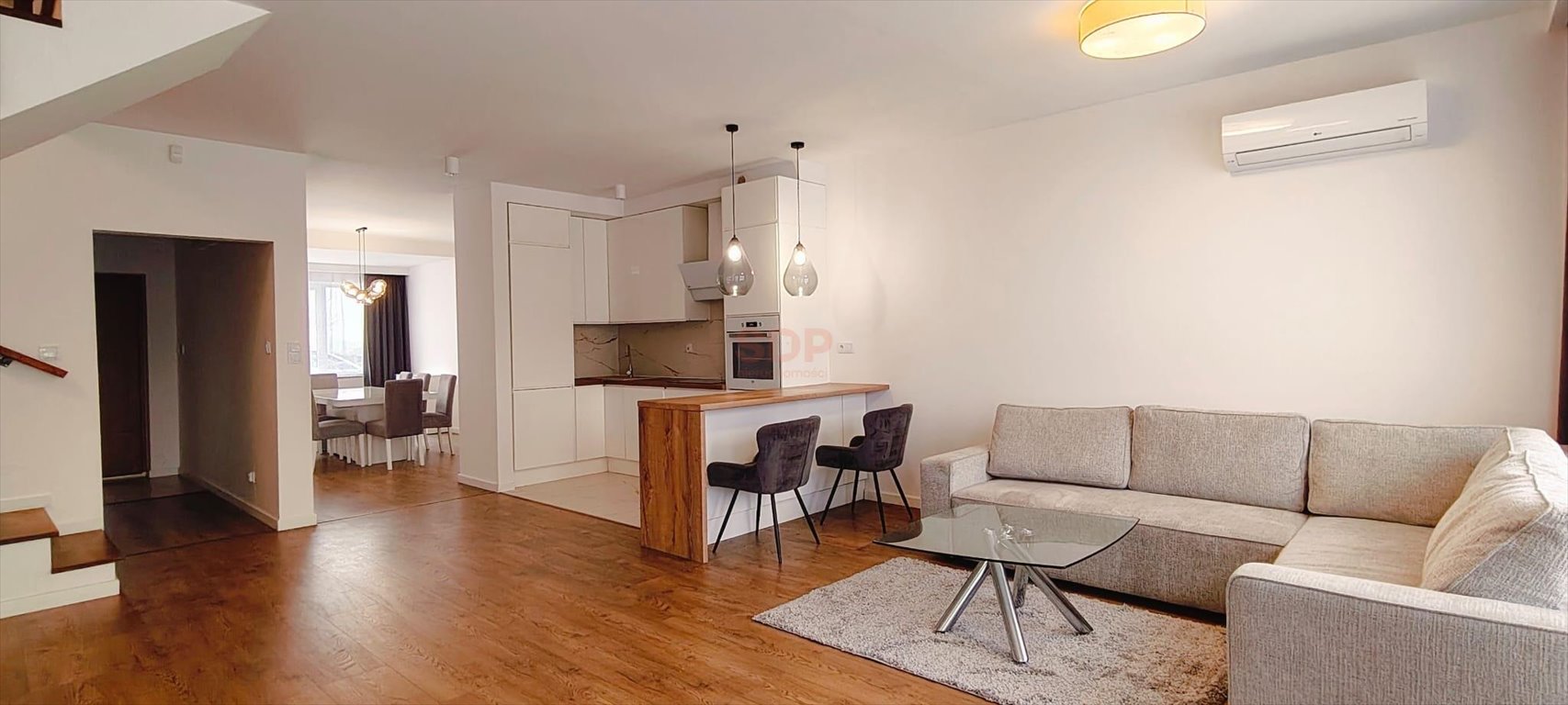 Nowoczesny dom 152 m2 z ogrodem i balkonem w Bielanach Bielany Wrocławskie, Dworcowa  152m2 Foto 1