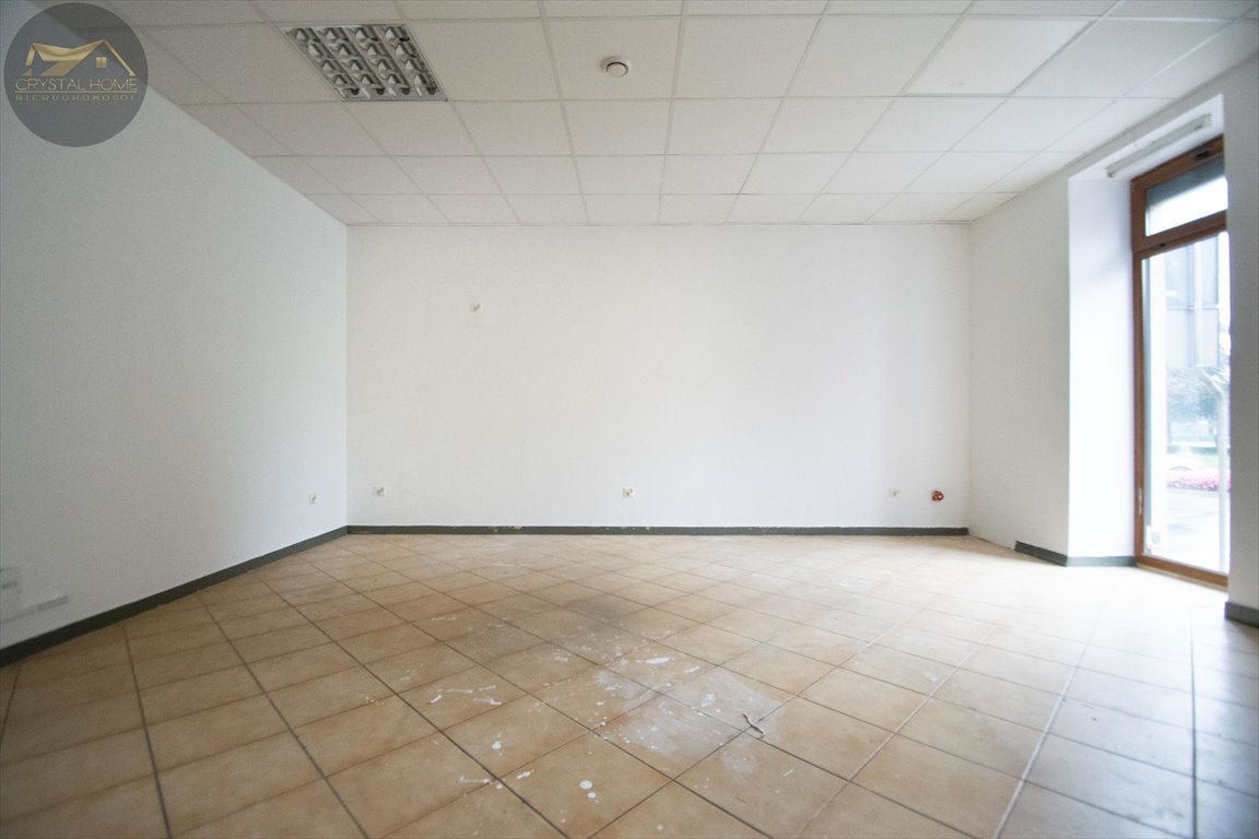 Lokal usługowy 64 m² w centrum Świdnicy z dużym oknem polecam! Świdnica  64m2 Foto 1