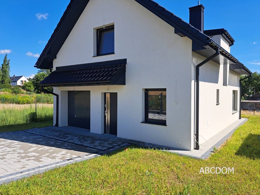 Nowoczesny dom w Masłomiący z garażem i dużym ogrodem Masłomiąca, Masłomiąca  145m2 Foto 1