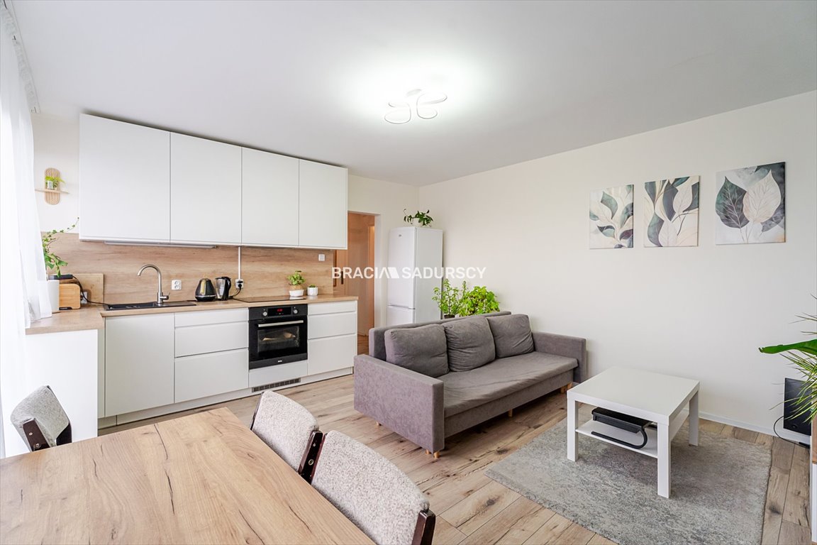 Komfortowe 42 m² z widokiem na osiedle, blisko komunikacji Kraków, Podgórze Duchackie, Wola Duchacka, Jana Sas-Zubrzyckiego  42m2 Foto 1