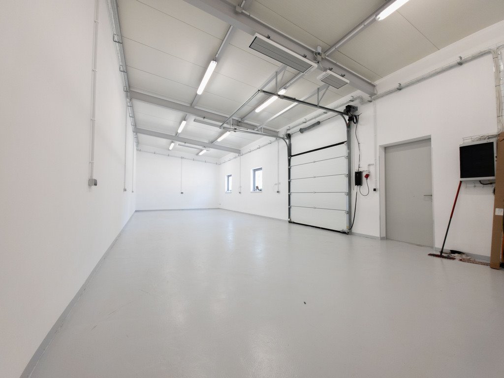 Nowoczesna hala 85 m² z ogrzewaniem i mediami w Gliwicach Gliwice, Łabędy  86m2 Foto 1