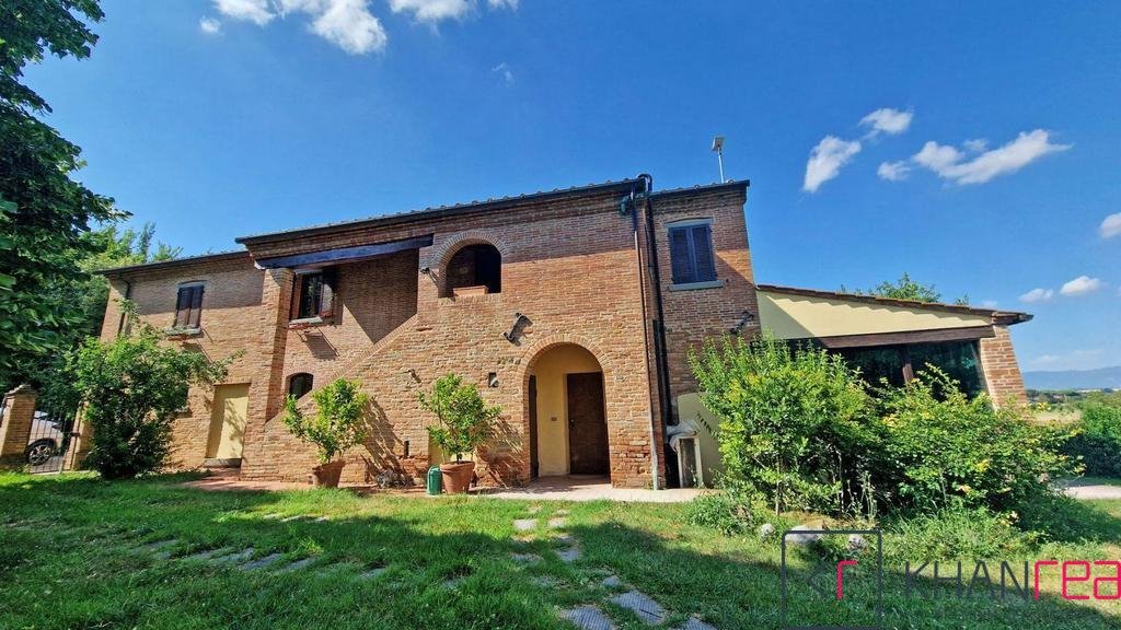 Urokliwy dom wiejski w sercu Toskanii z 3 sypialniami Włochy, Civitella in Val di Chiana  250m2 Foto 1