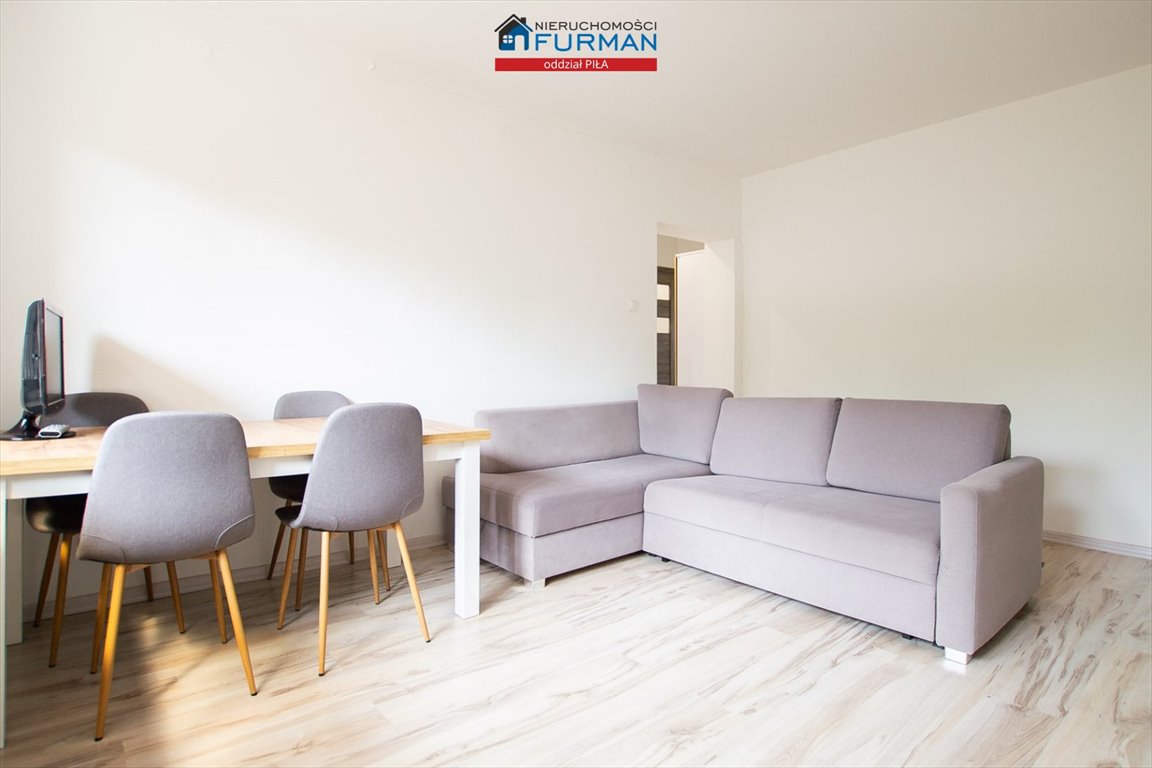Kawalerka 35 m² w centrum Piły z balkonem i pełnym wyposażeniem Piła, Śródmieście  35m2 Foto 1