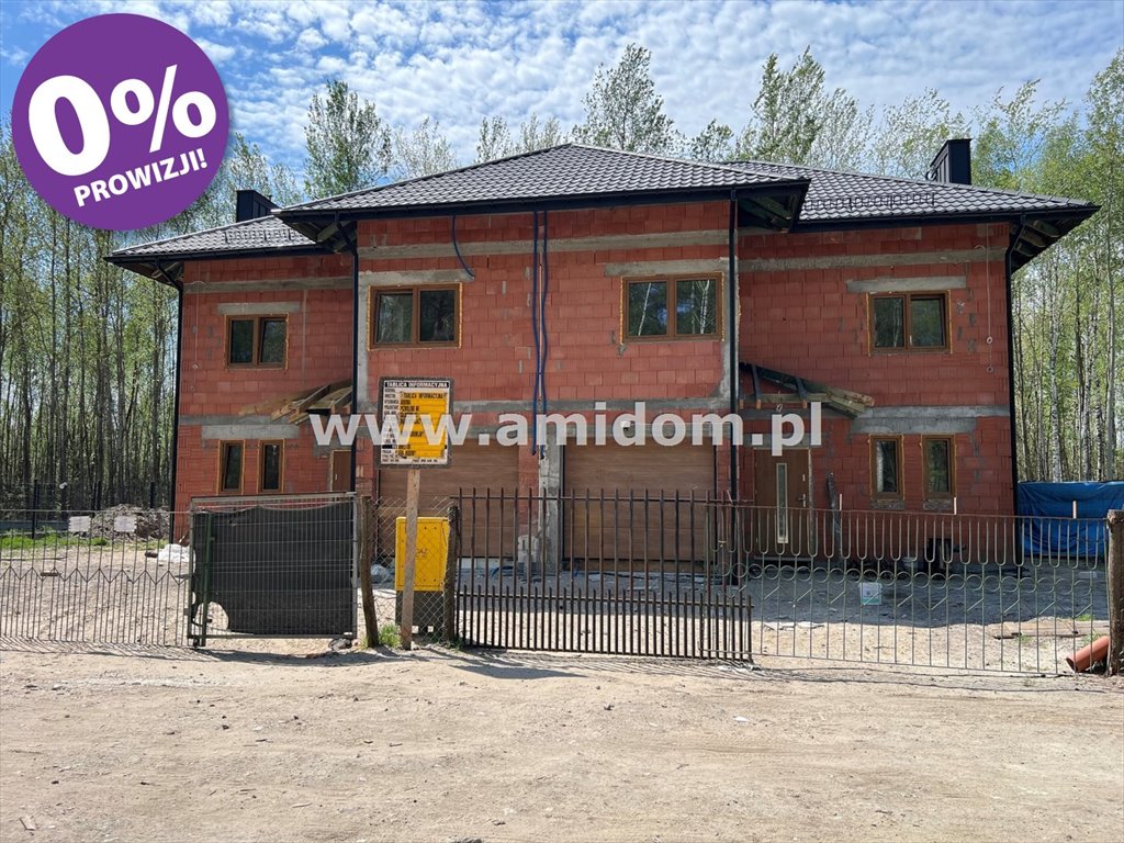 Na sprzedaż przestronny dom z garażem, 5 pokoi i strychem w Paseku Pasek  215m2 Foto 1
